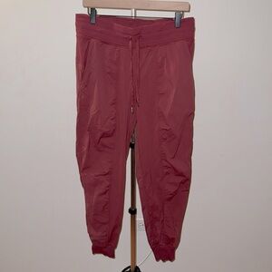 Lululemon Mauve Jogger Pants – Size 10